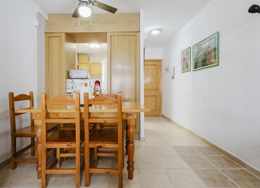 Resale - Apartment - Torrevieja - Playa del Acequión