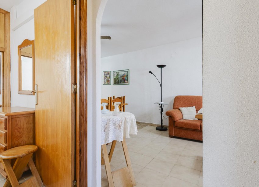 Resale - Apartment - Torrevieja - Playa del Acequión