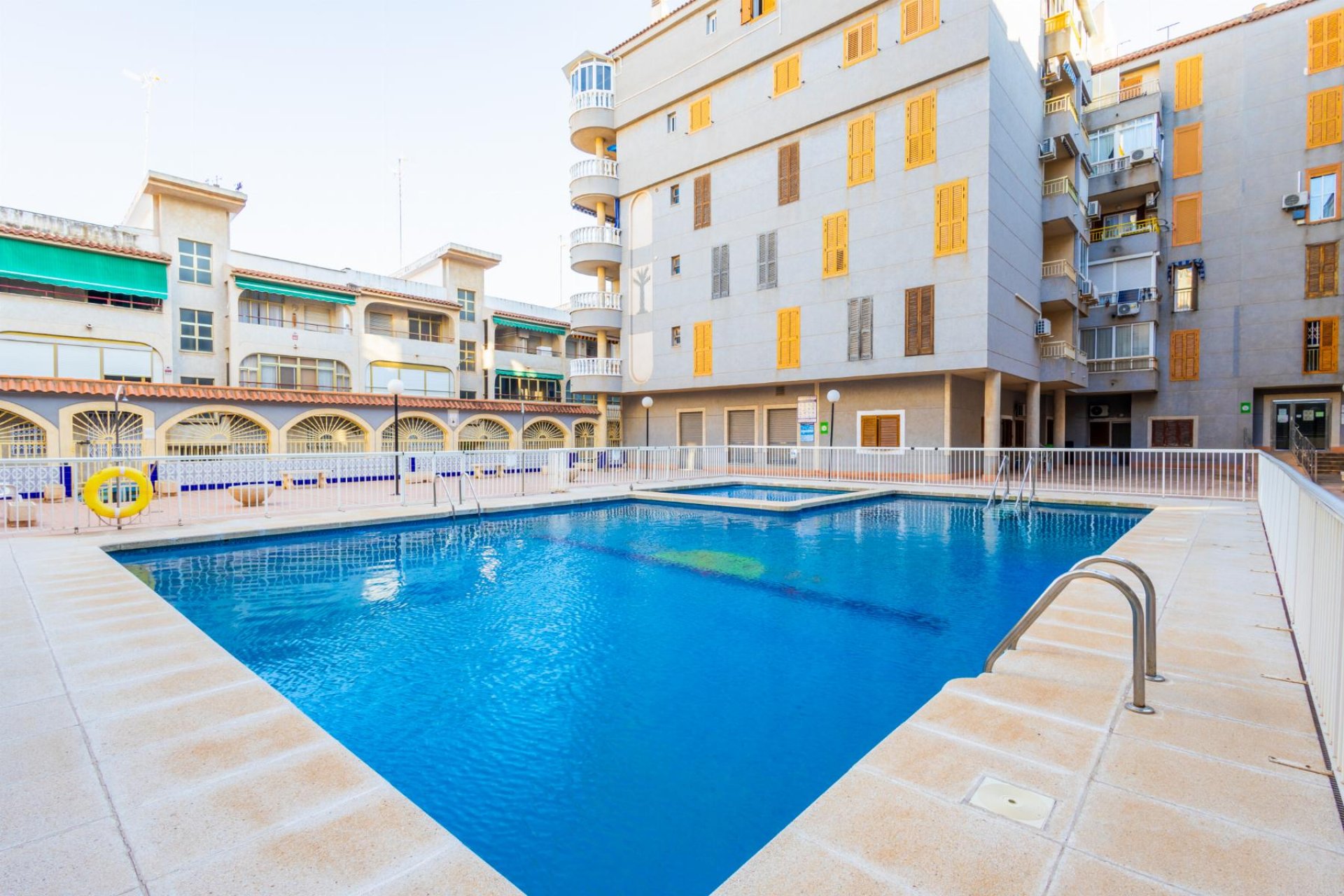 Resale - Apartment - Torrevieja - Playa del Acequión
