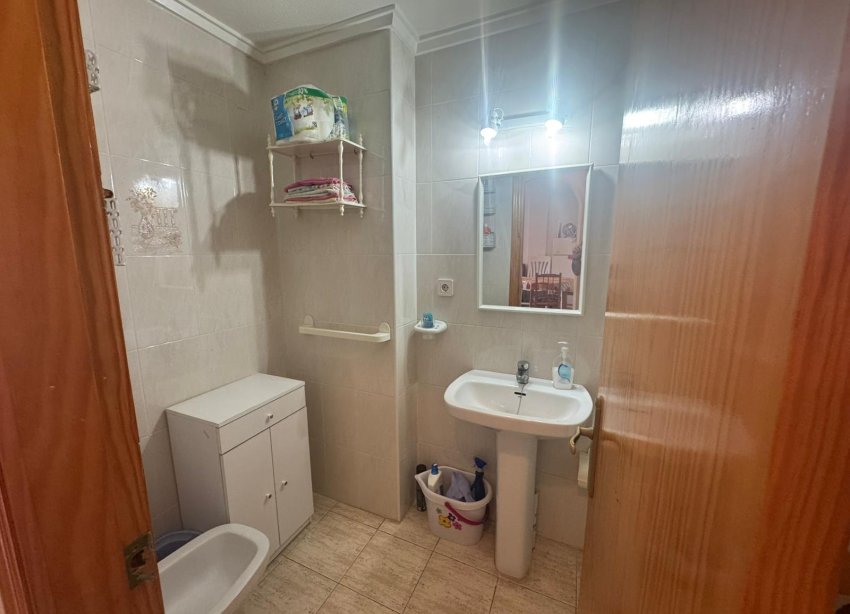 Resale - Apartment - Torrevieja - Playa del Acequión