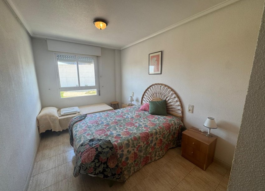 Resale - Apartment - Torrevieja - Playa del Acequión
