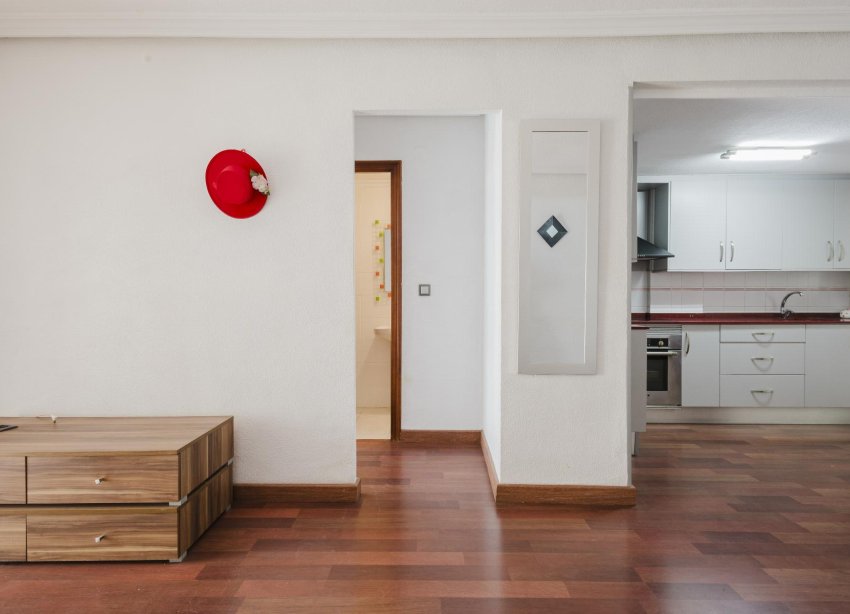 Resale - Apartment - Torrevieja - Playa del Acequión