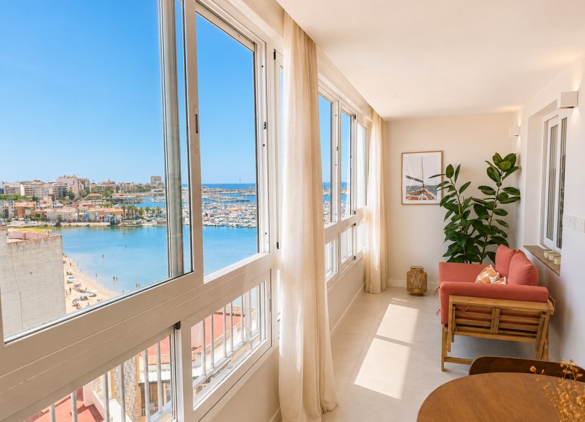 Resale - Apartment - Torrevieja - Playa del Acequión