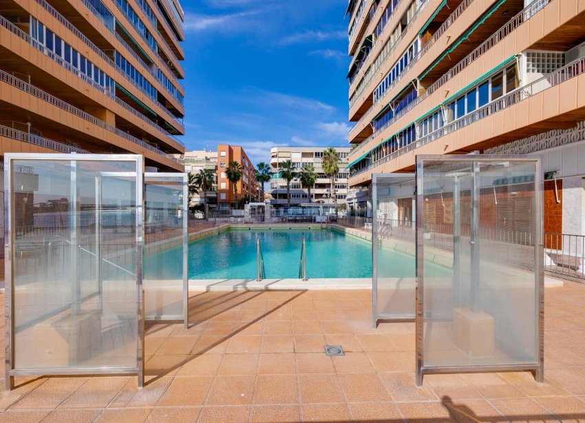 Resale - Apartment - Torrevieja - Playa del Acequión