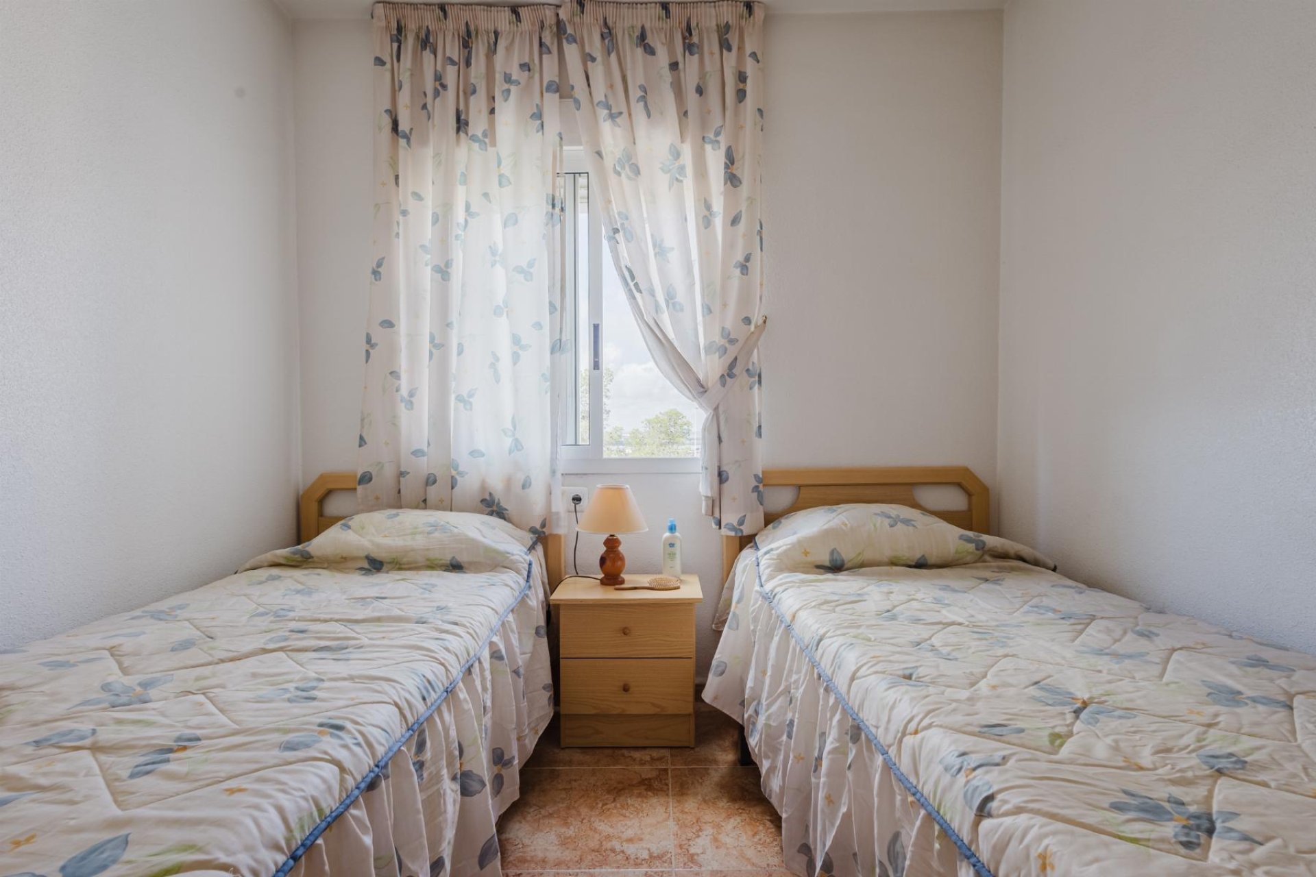 Resale - Apartment - Torrevieja - Playa del Acequión