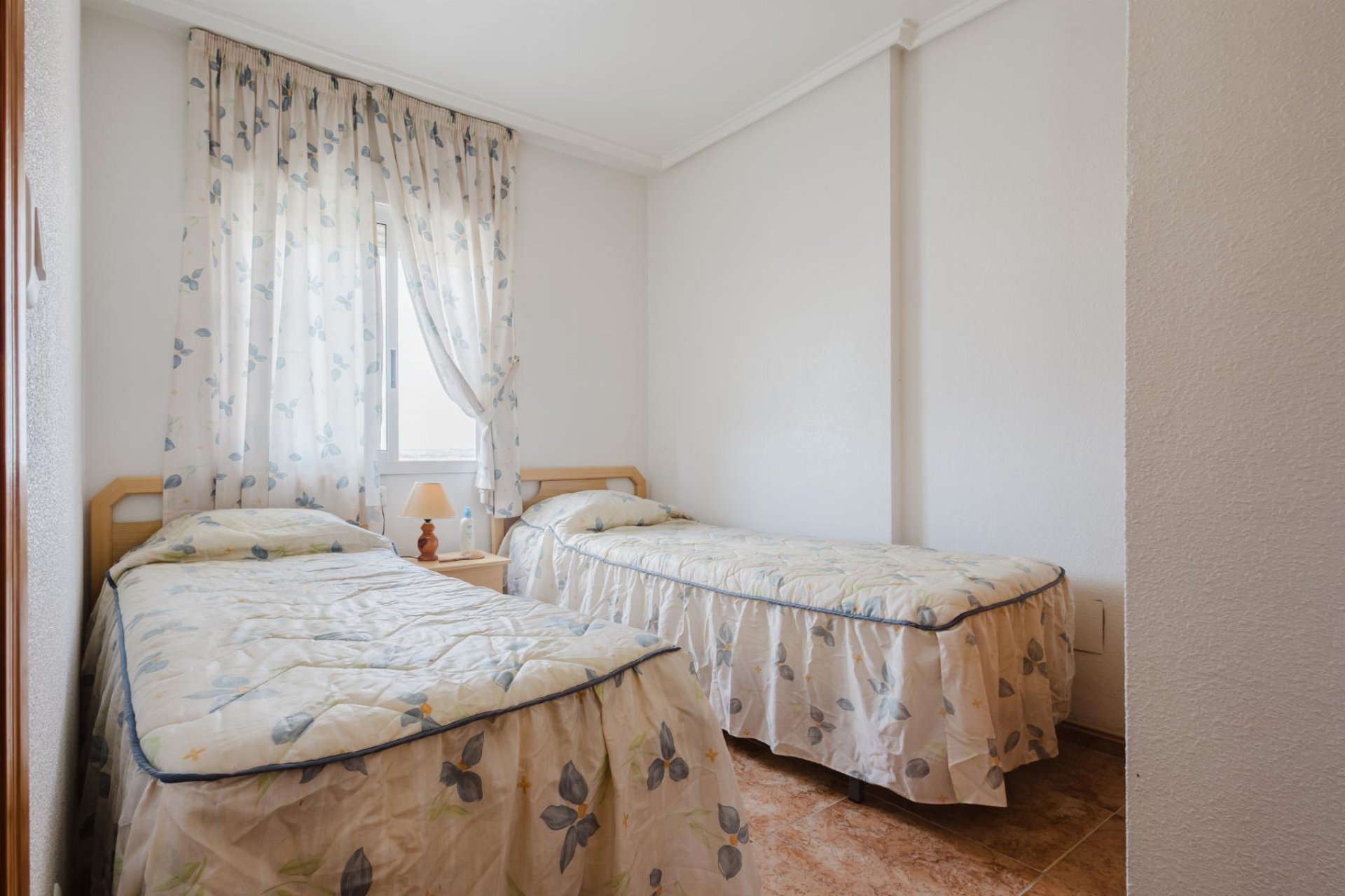 Resale - Apartment - Torrevieja - Playa del Acequión
