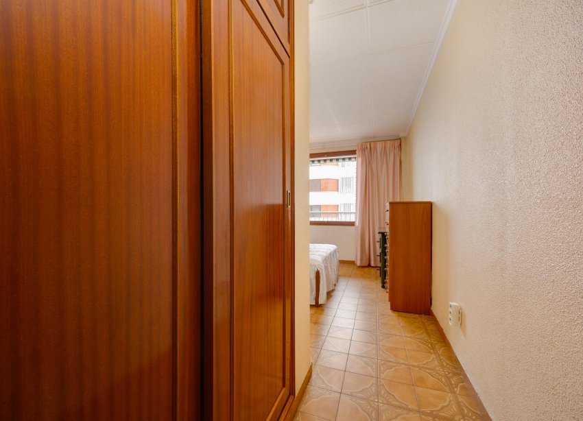 Resale - Apartment - Torrevieja - Playa del Acequión
