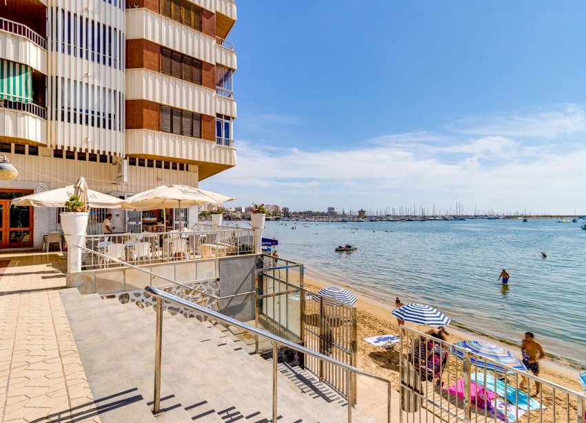 Resale - Apartment - Torrevieja - Playa del Acequión