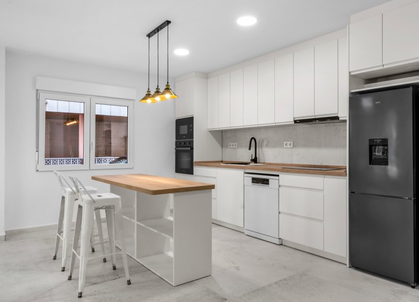 Resale - Apartment - Torrevieja - Playa del Acequión