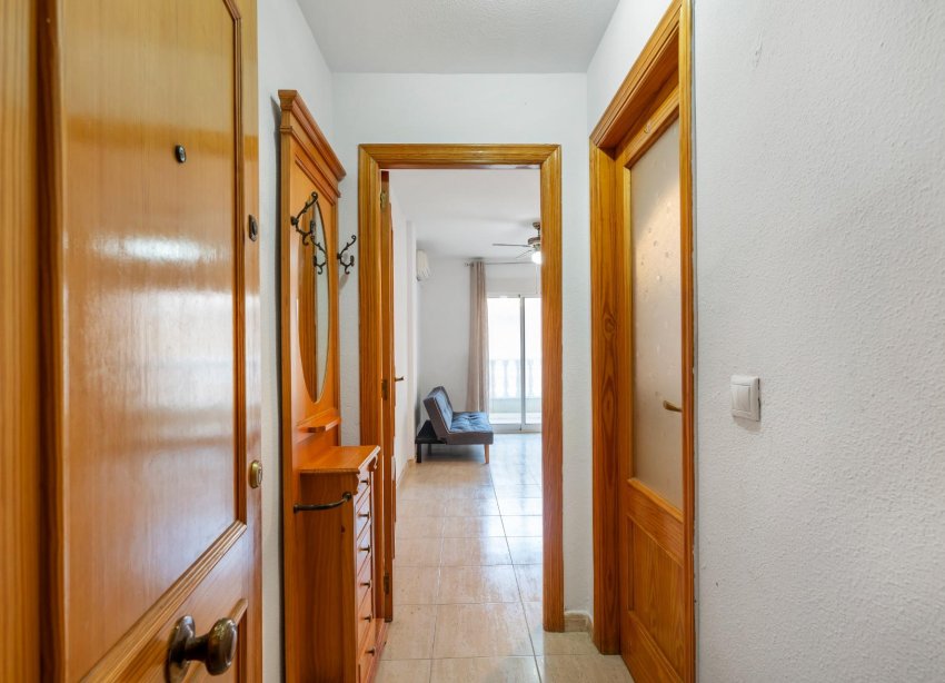 Resale - Apartment - Torrevieja - Playa del cura