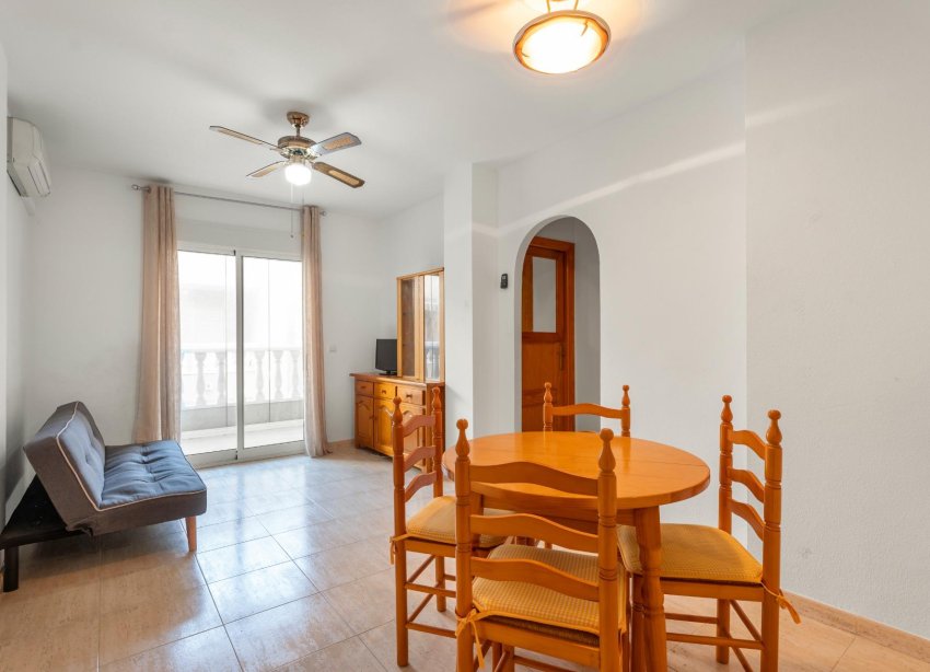 Resale - Apartment - Torrevieja - Playa del cura