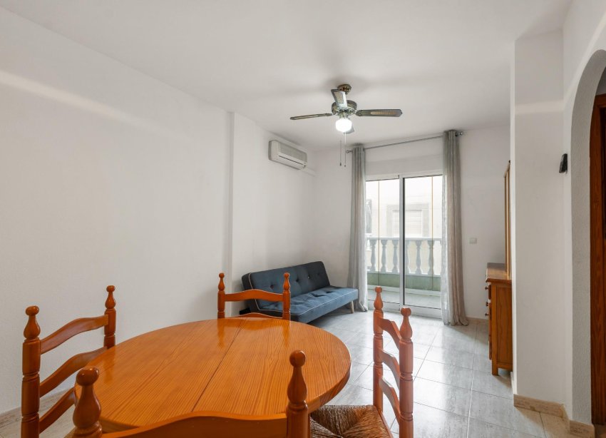 Resale - Apartment - Torrevieja - Playa del cura