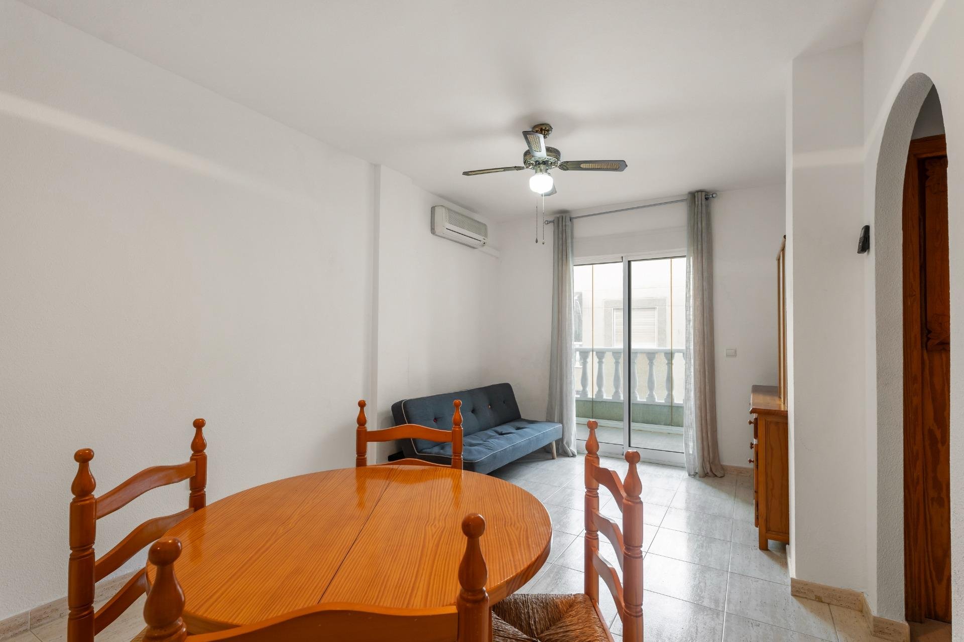 Resale - Apartment - Torrevieja - Playa del cura