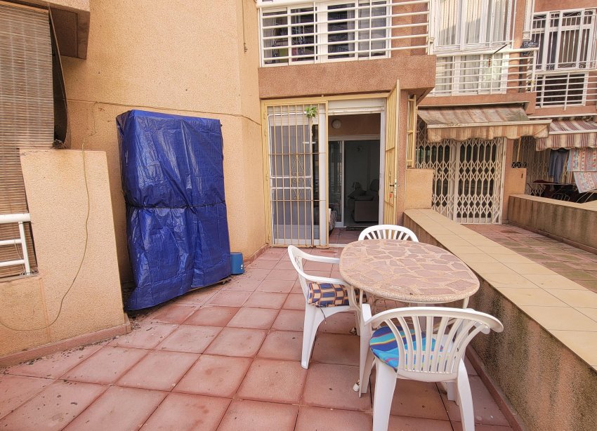 Resale - Apartment - Torrevieja - Playa del cura