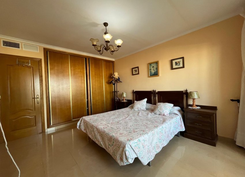 Resale - Apartment - Torrevieja - Playa del cura