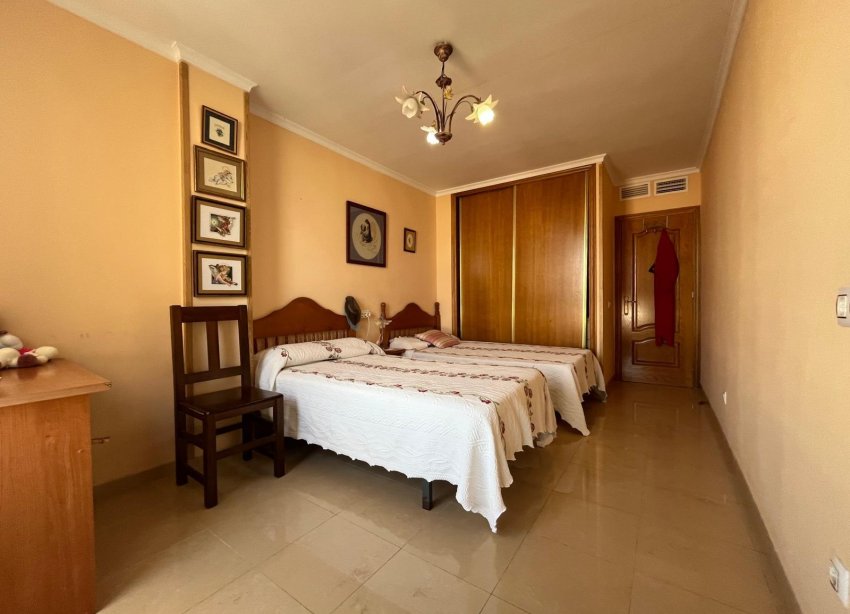 Resale - Apartment - Torrevieja - Playa del cura