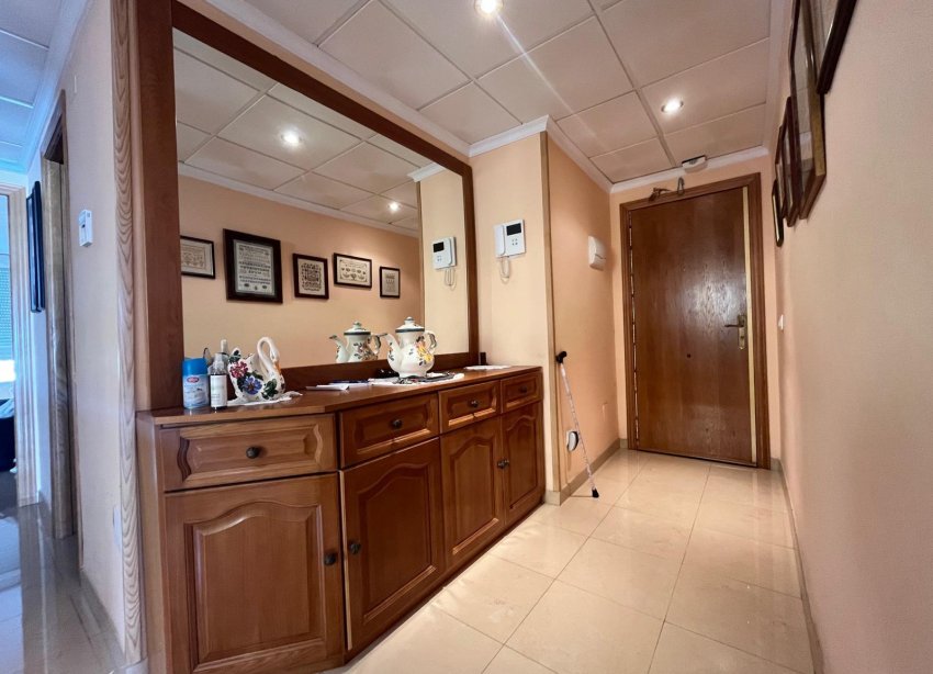 Resale - Apartment - Torrevieja - Playa del cura