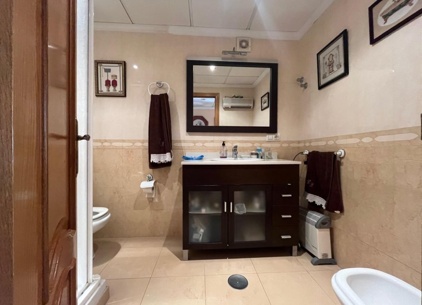 Resale - Apartment - Torrevieja - Playa del cura