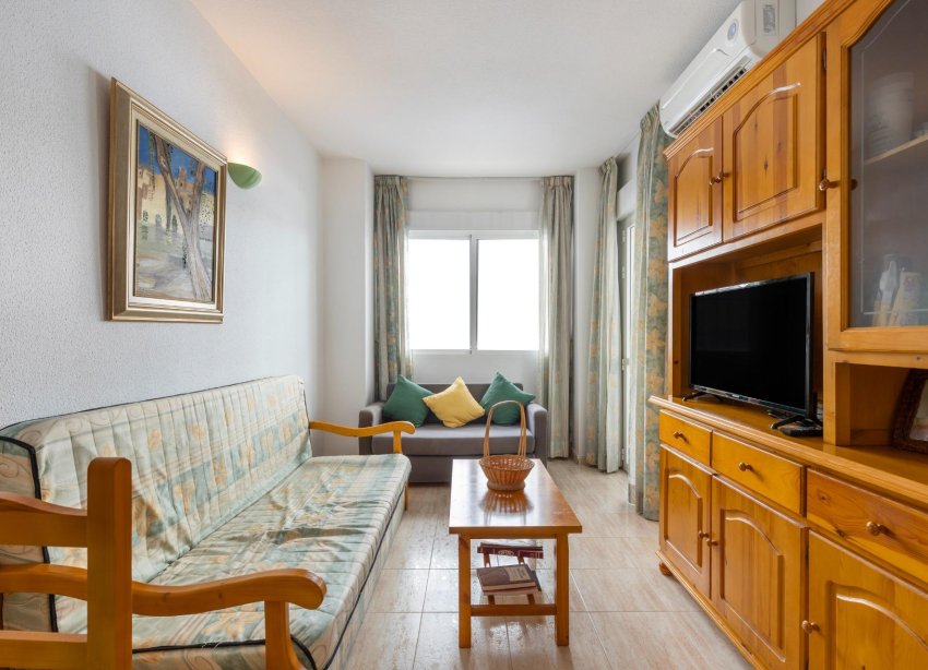 Resale - Apartment - Torrevieja - Playa del cura