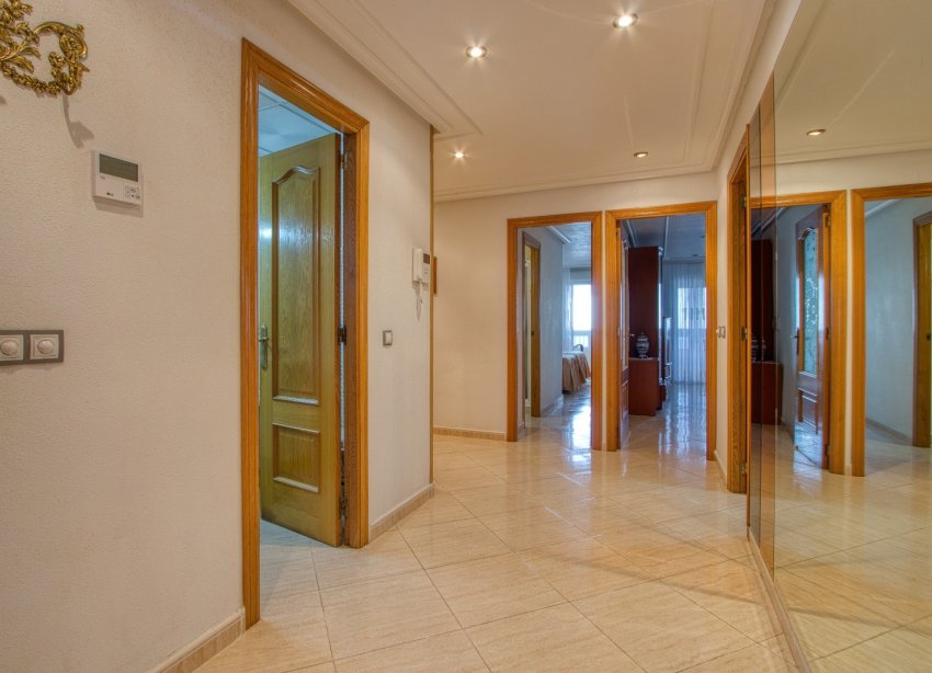 Resale - Apartment - Torrevieja - Playa del Cura