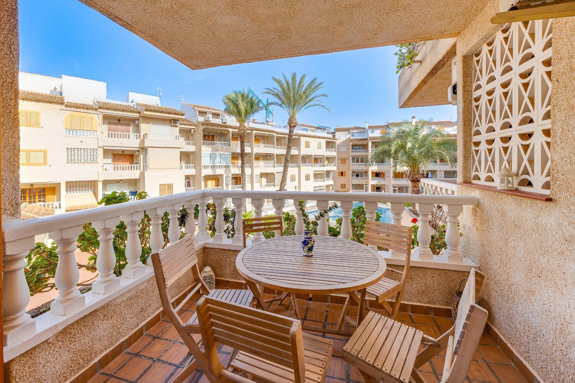 Resale - Apartment - Torrevieja - Playa del cura