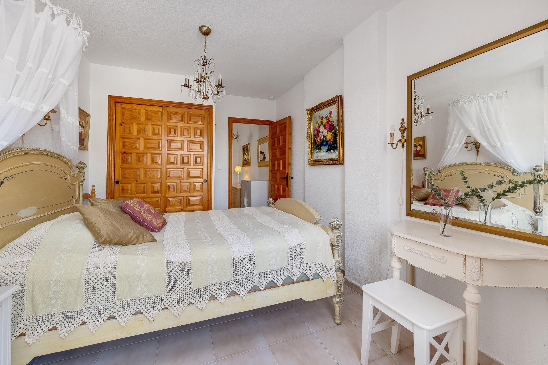 Resale - Apartment - Torrevieja - Playa del cura