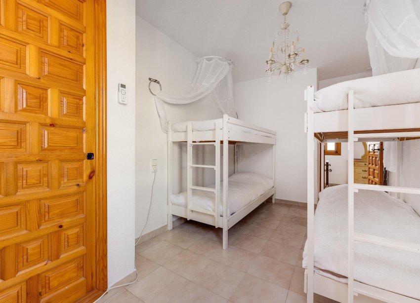 Resale - Apartment - Torrevieja - Playa del cura