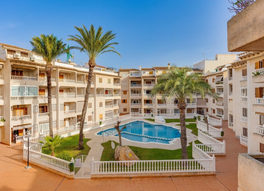 Resale - Apartment - Torrevieja - Playa del cura