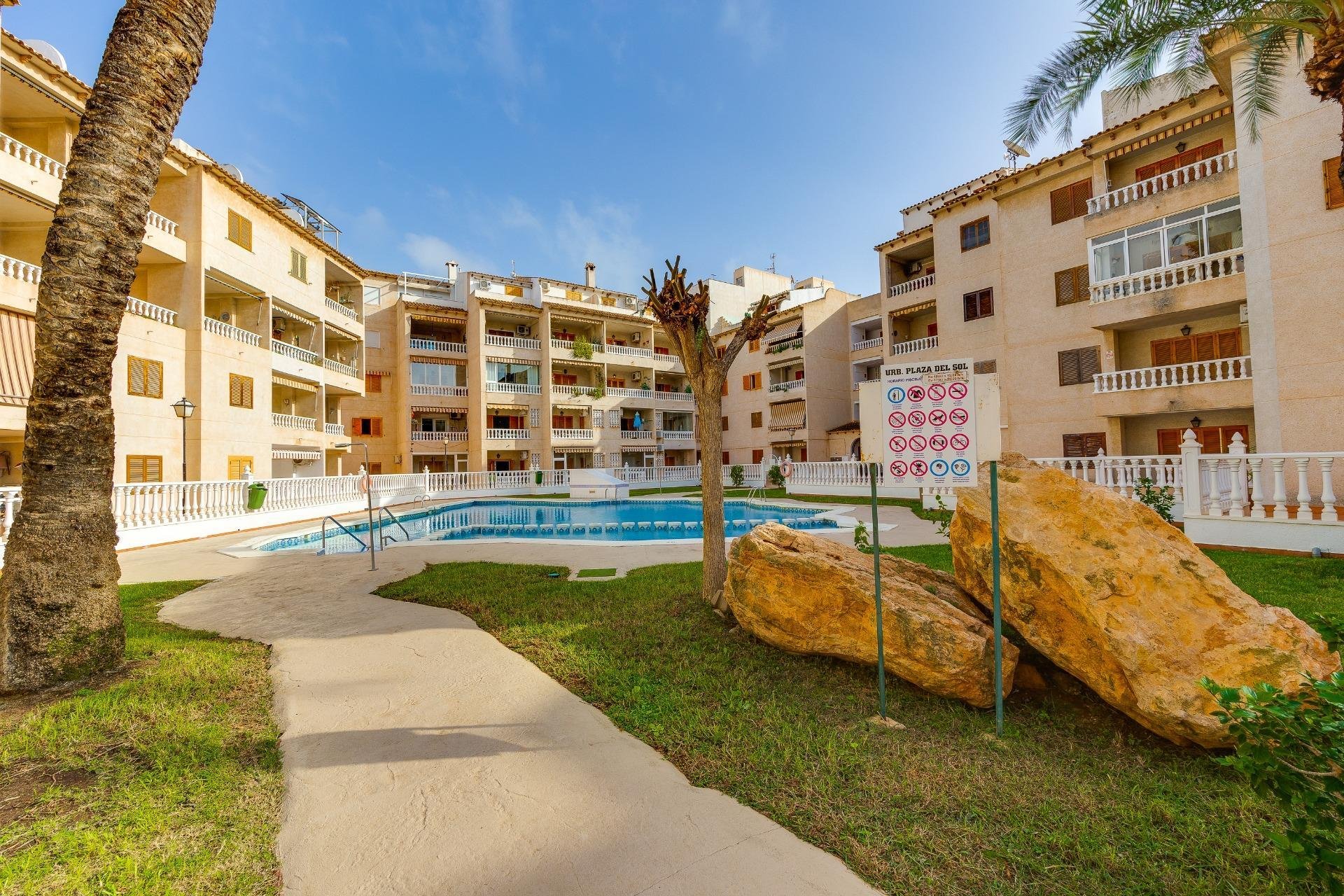 Resale - Apartment - Torrevieja - Playa del cura