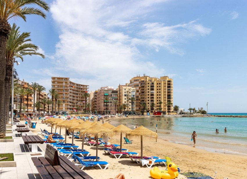 Resale - Apartment - Torrevieja - Playa del cura