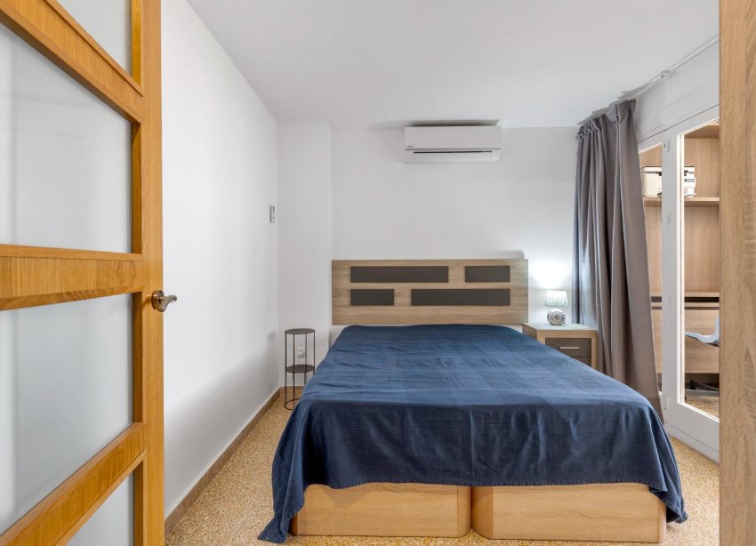 Resale - Apartment - Torrevieja - Playa del cura