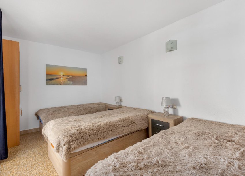 Resale - Apartment - Torrevieja - Playa del cura