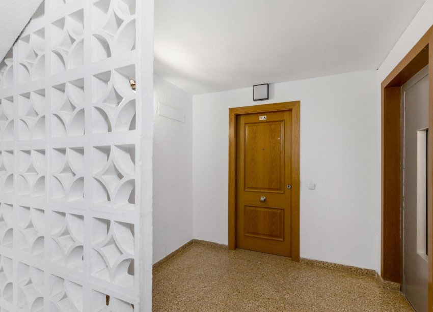 Resale - Apartment - Torrevieja - Playa del cura