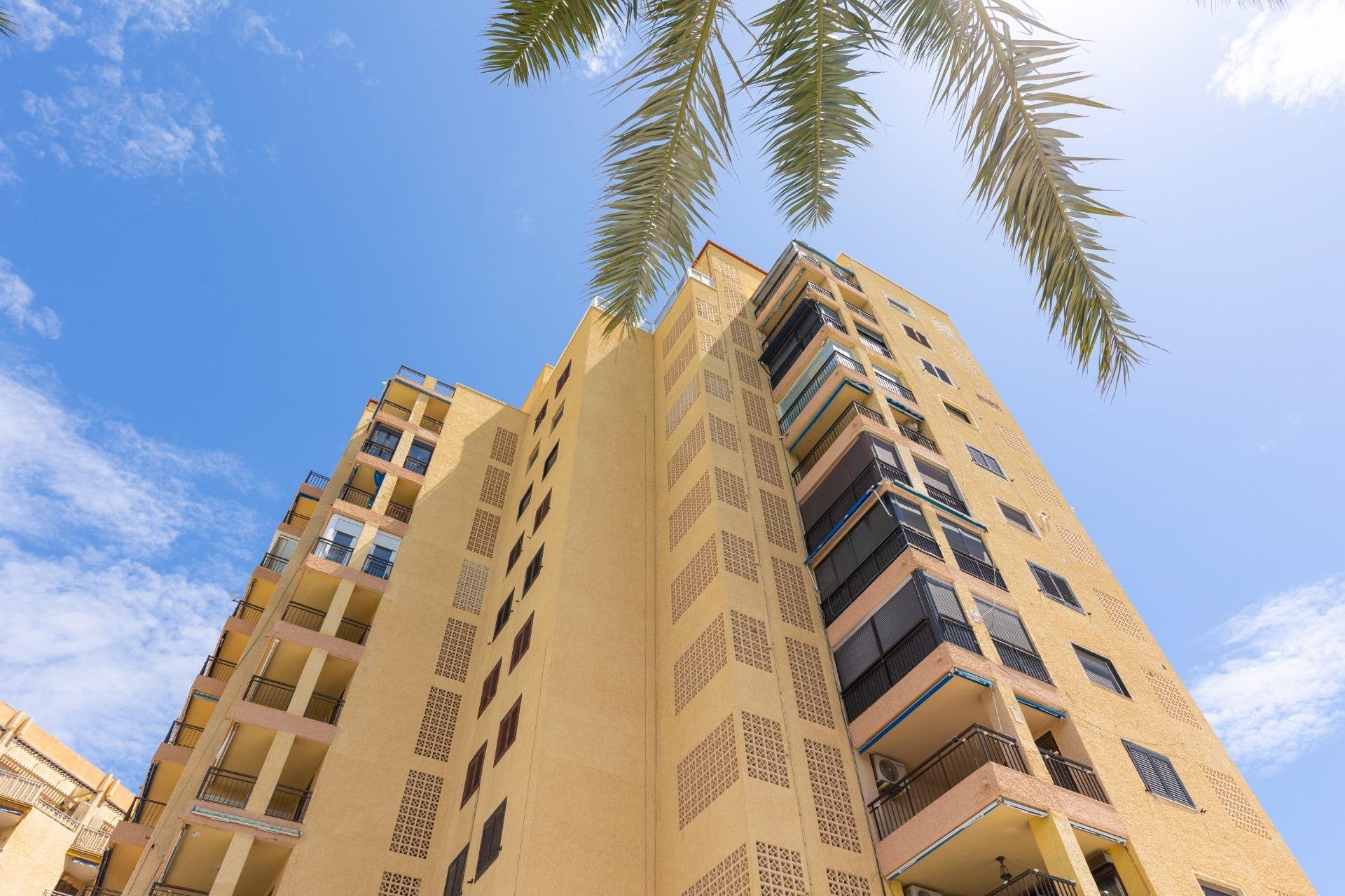 Resale - Apartment - Torrevieja - Playa del cura