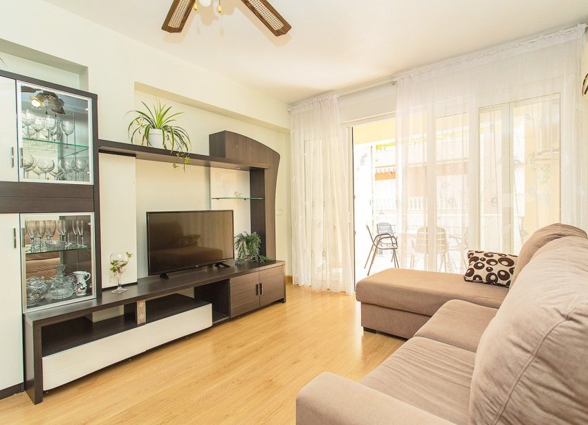 Resale - Apartment - Torrevieja - Playa del cura