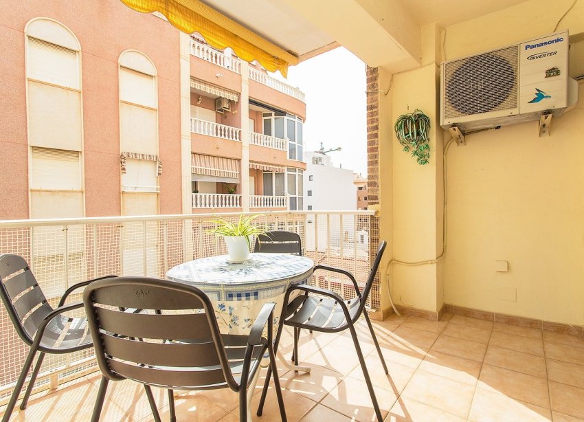 Resale - Apartment - Torrevieja - Playa del cura