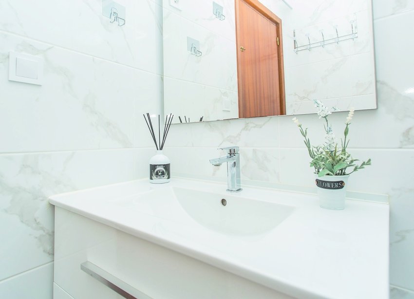 Resale - Apartment - Torrevieja - Playa del cura