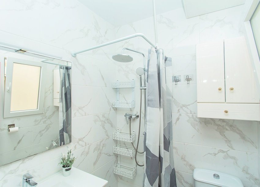 Resale - Apartment - Torrevieja - Playa del cura