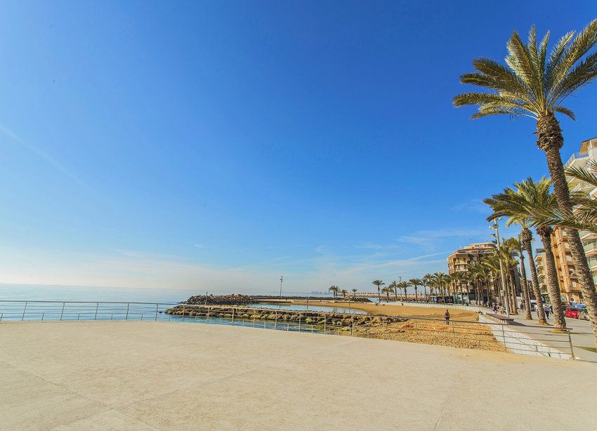 Resale - Apartment - Torrevieja - Playa del cura