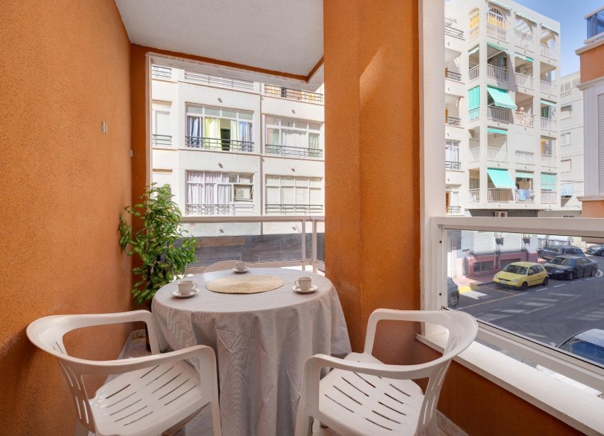 Resale - Apartment - Torrevieja - Playa del cura
