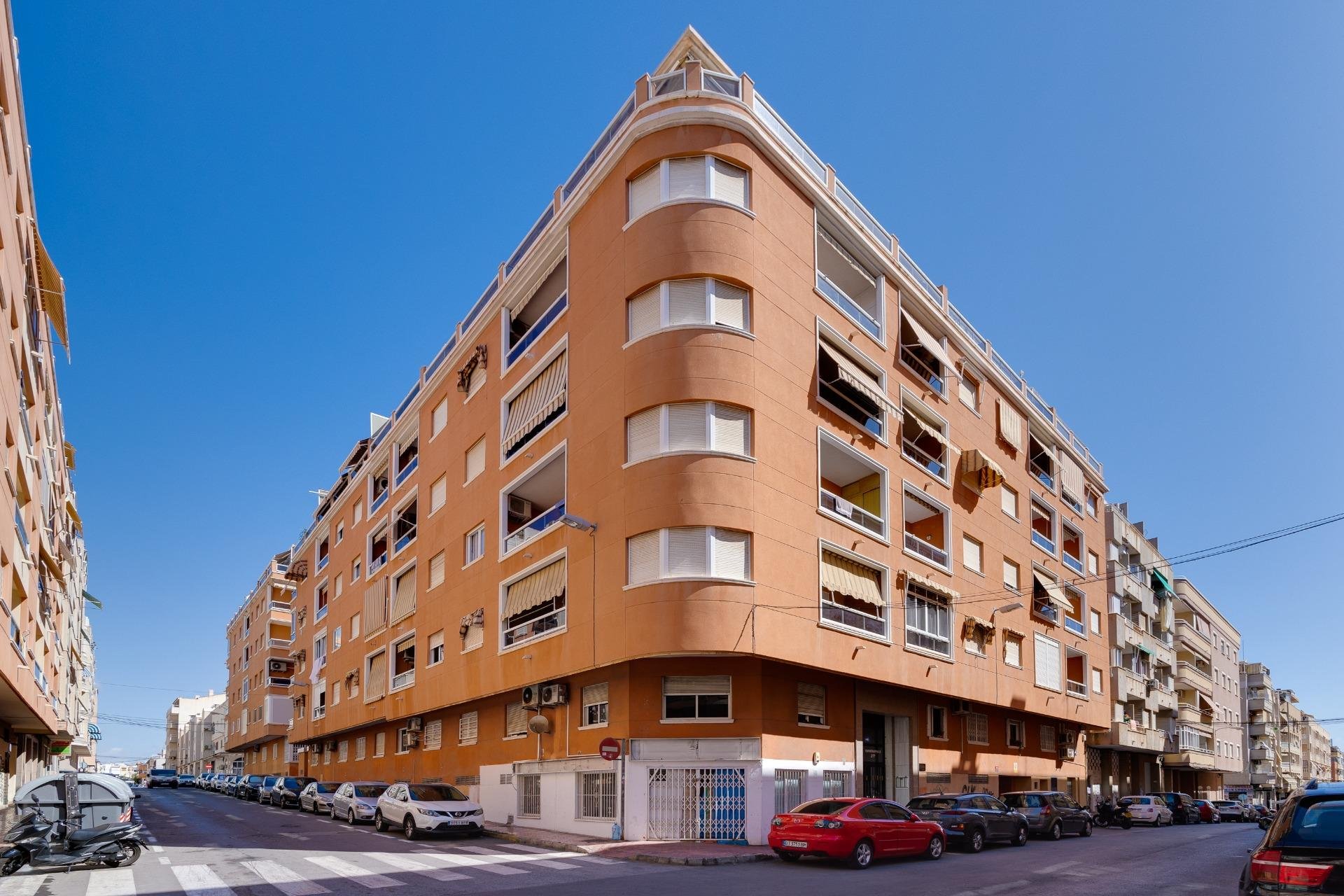 Resale - Apartment - Torrevieja - Playa del cura