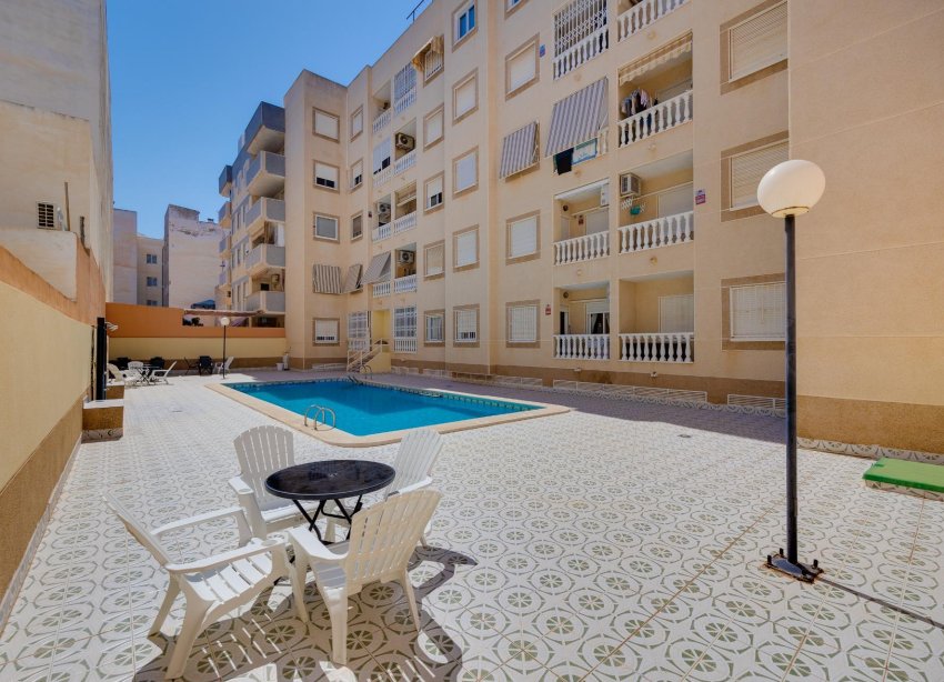 Resale - Apartment - Torrevieja - Playa del cura