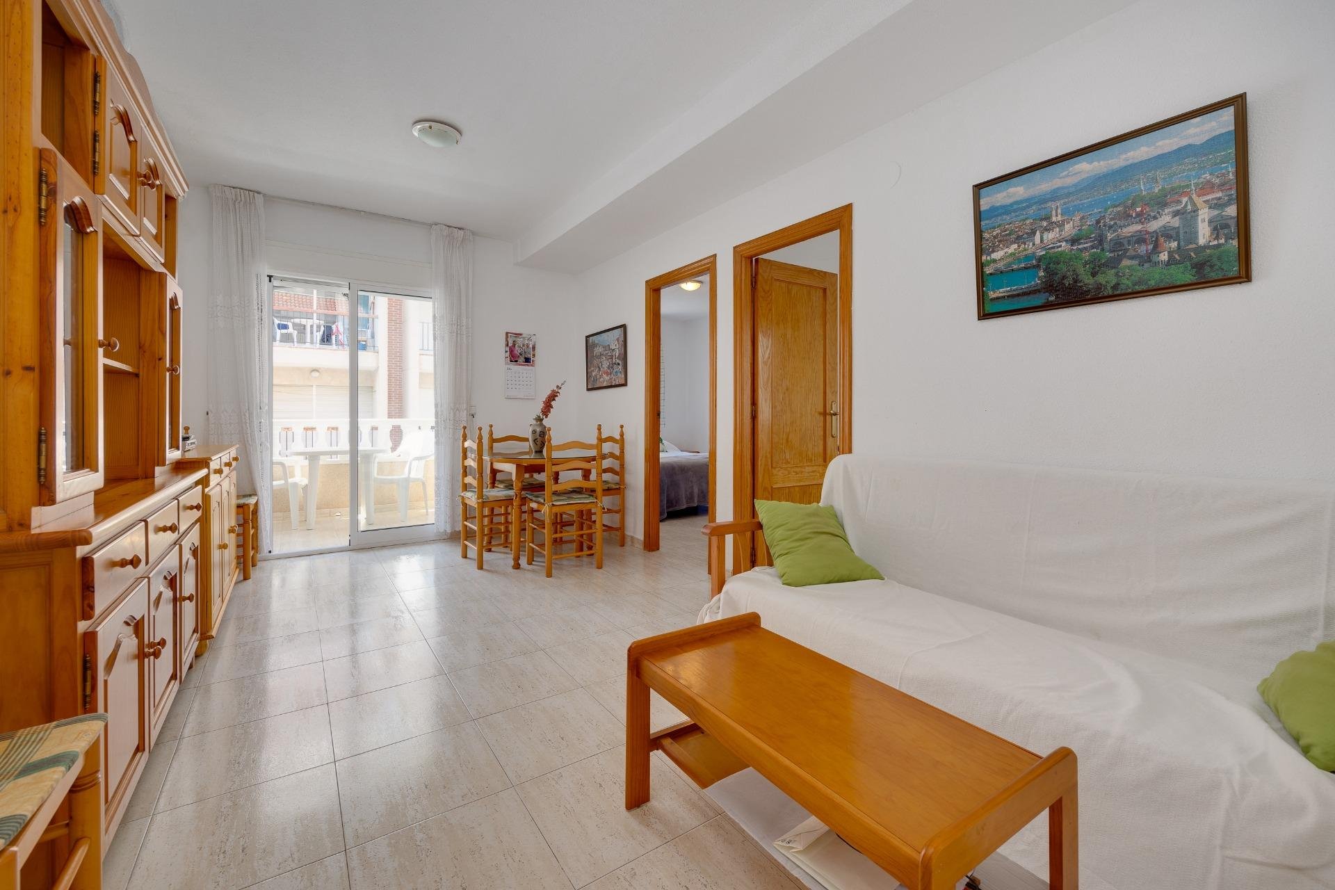 Resale - Apartment - Torrevieja - Playa del cura
