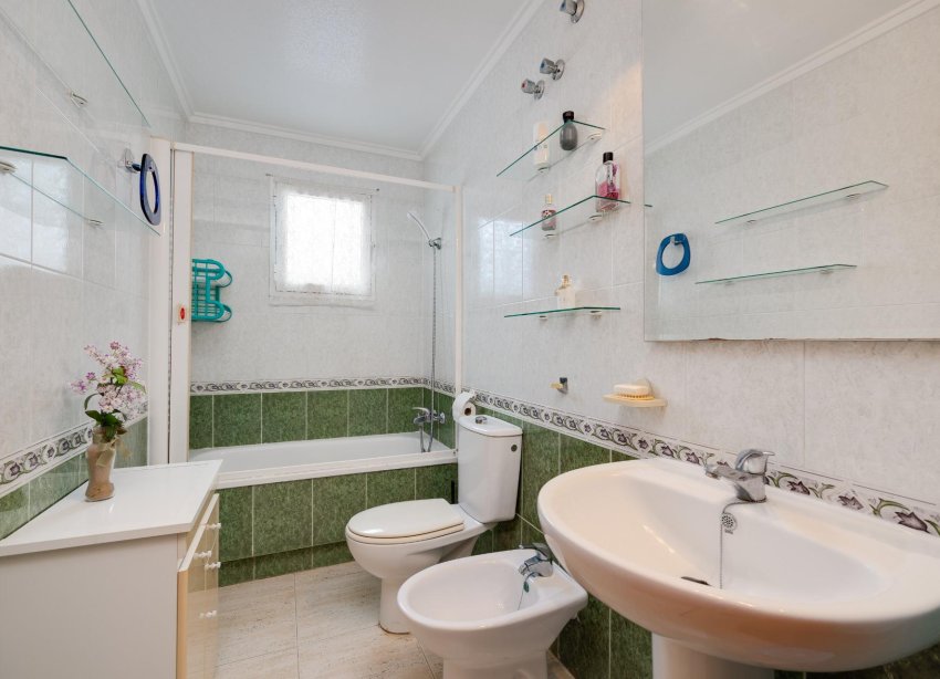 Resale - Apartment - Torrevieja - Playa del cura