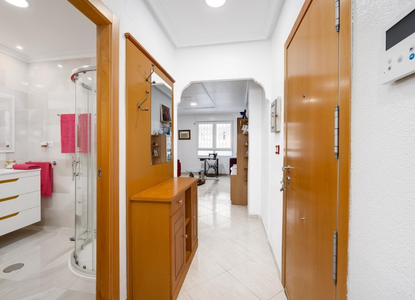 Resale - Apartment - Torrevieja - Playa del cura