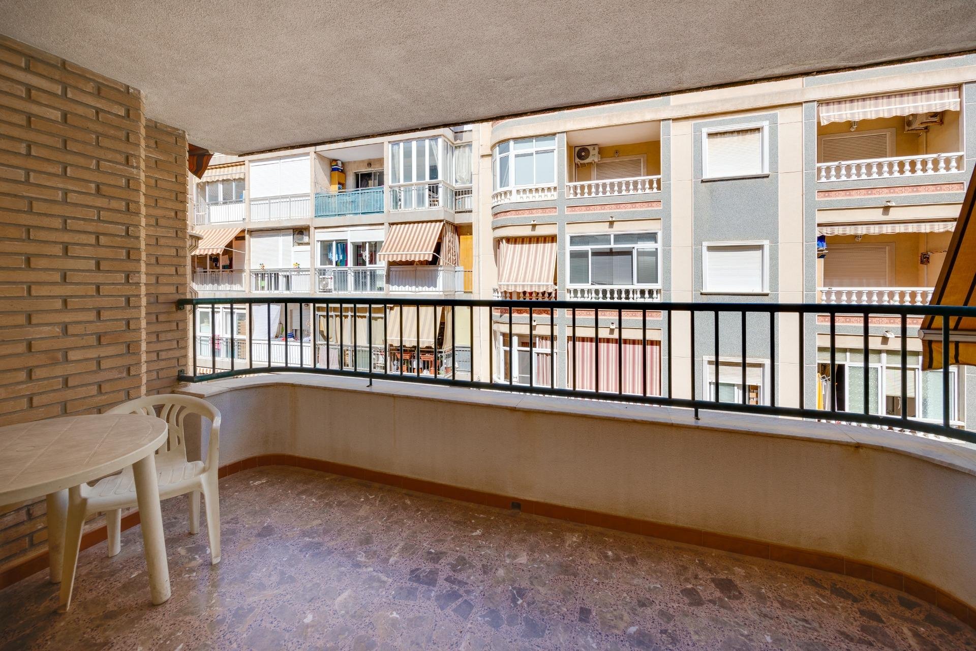 Resale - Apartment - Torrevieja - Playa del cura