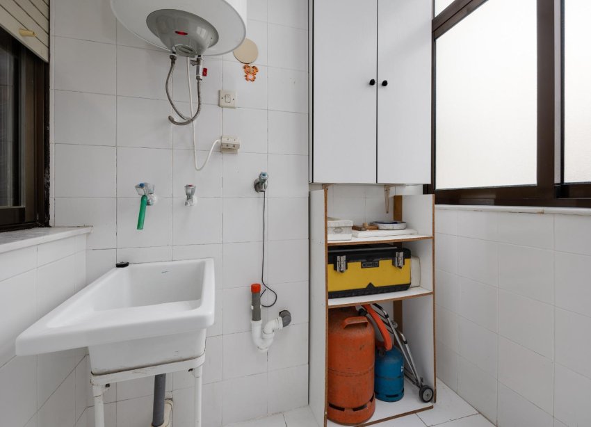 Resale - Apartment - Torrevieja - Playa del cura