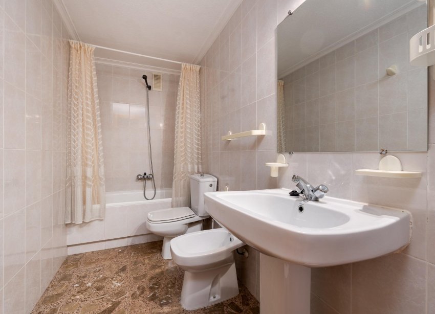 Resale - Apartment - Torrevieja - Playa del cura