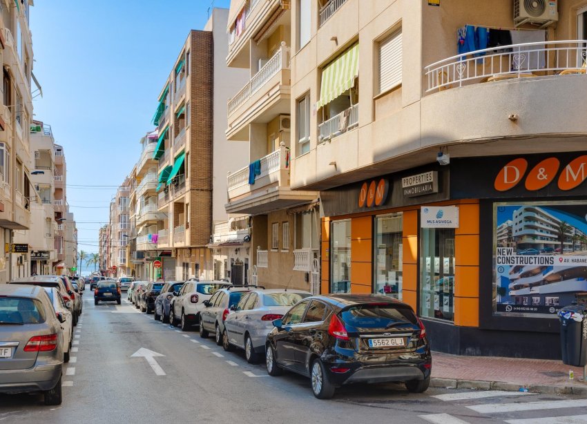 Resale - Apartment - Torrevieja - Playa del cura