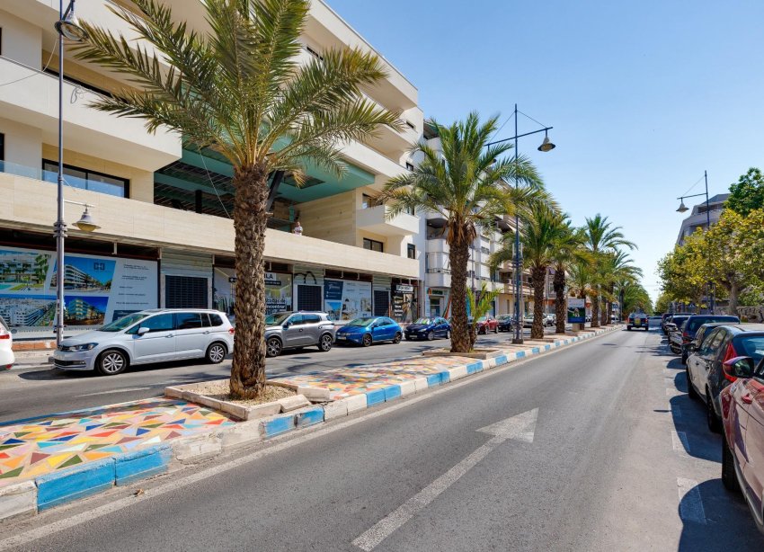 Resale - Apartment - Torrevieja - Playa del cura